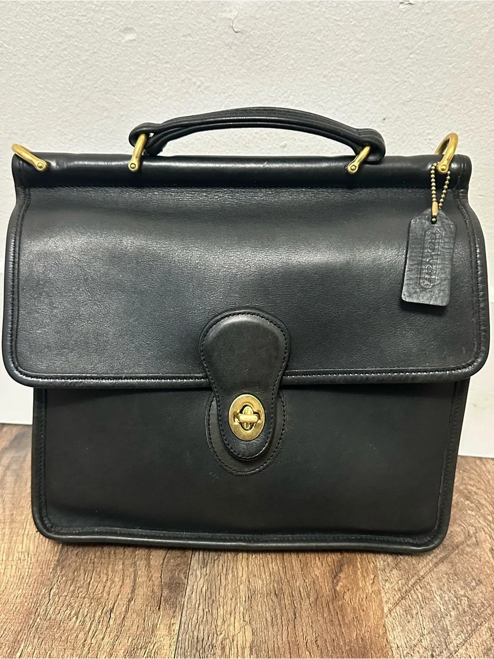 Vintage 1997 Coach Willis 9927 Black Glovetanned Leather Crossbody Bag